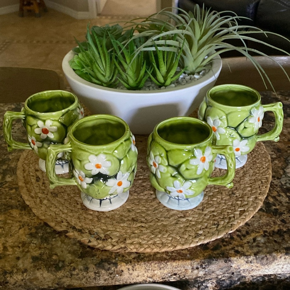 Vintage set of Inarco green apple and daisy ceramic mugs 1967